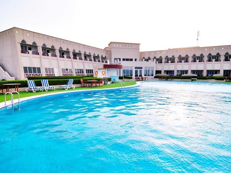 Masira Island Resort Hilf Esterno foto